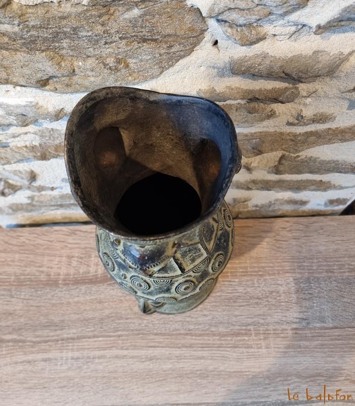 Vase en bronze Mambila