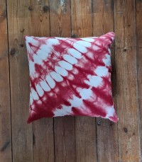 Coussin tie and dye rouge 40x40