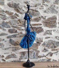 Statuette bronze bleue 53 cm "La finesse"