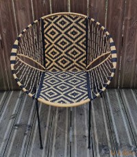 Chaise de jardin beige et noir motifs losange