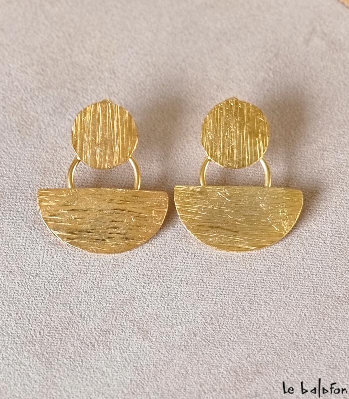 Boucles d'oreilles pendantes dorées