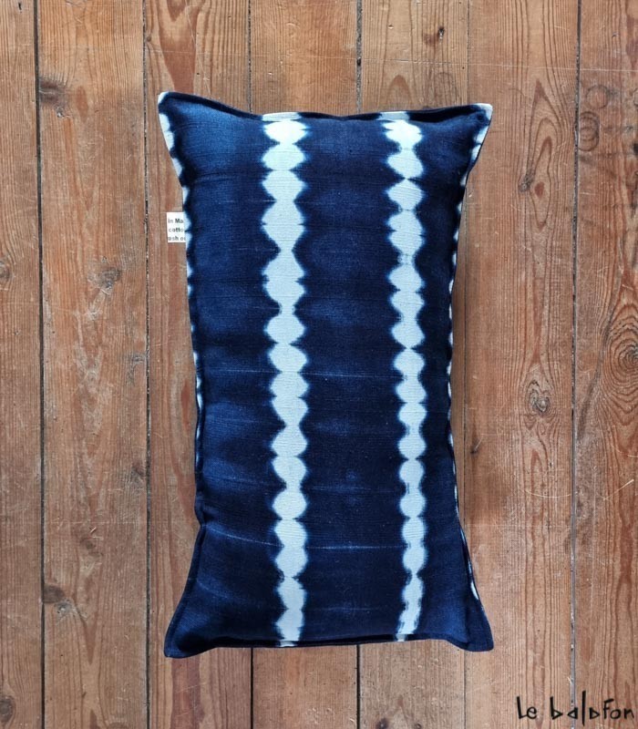 700px x 800px - Coussin indigo 30x50 | Fait-main au Mali | Le Balafon Pornic